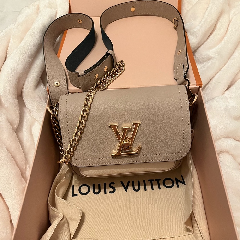 louis vuitton lockme bag
